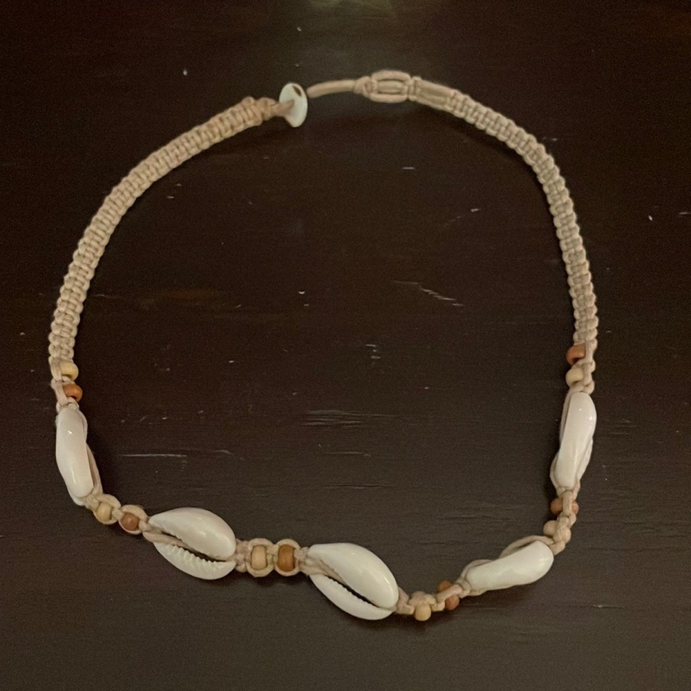 Shell necklace.